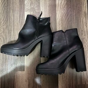 Zigi Soho Avie Platform Booties Size 13
